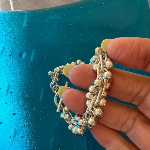 Chic Silver Beaded Bracelet - Picture 3 of 7